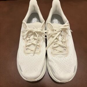 Women’s HOKA One One